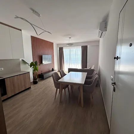 Apartment Nushi *