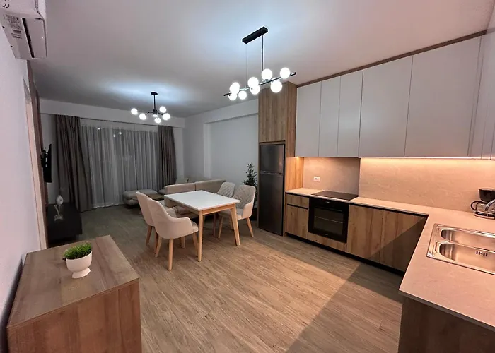 Nushi ساراندا